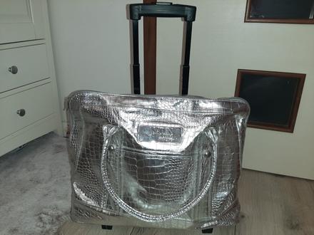 Cestovná taška na kolieskach, 