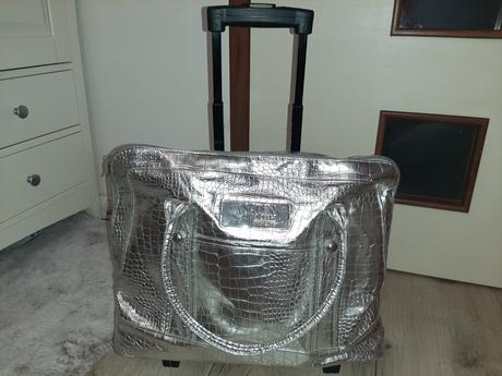 Cestovná taška na kolieskach,