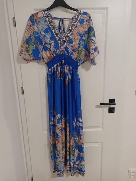 Spoločenské satky na predaj, l