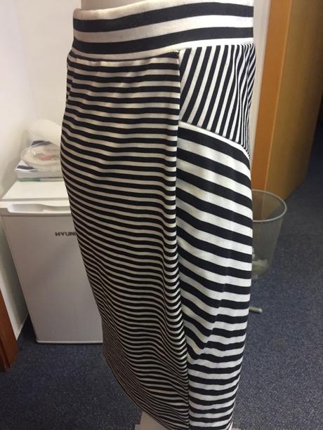 Asymetrická sukňa, veľ. 36/38, bonprix,38