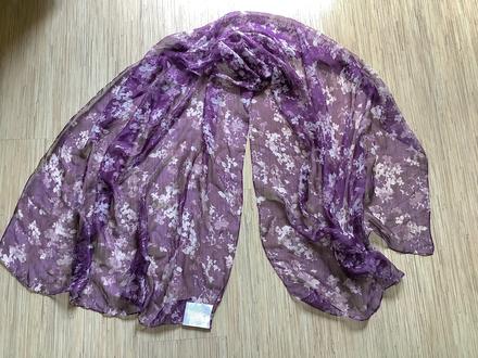 Krásny jemnucky šal/5a, avon