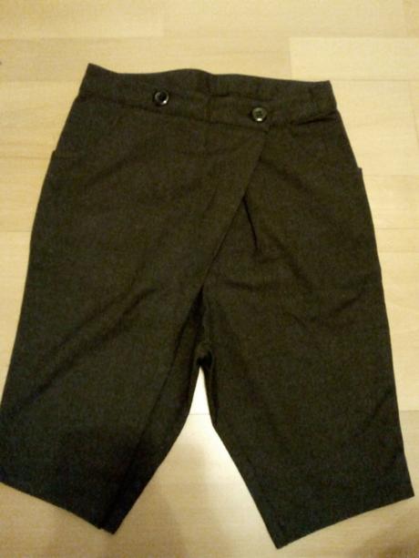 Suknove nohavice, benetton,128