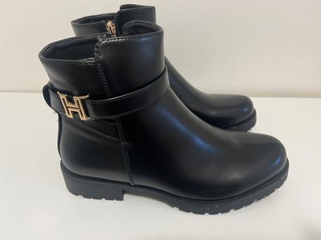 Kotníkove čižmy, 40