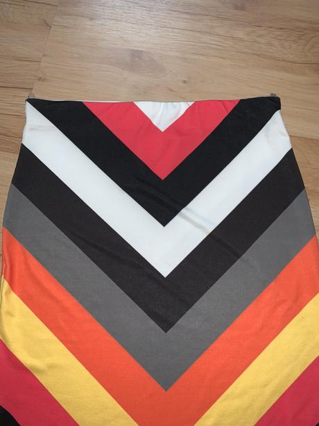 Letná ceruzkova sukňa, bebe,34 - xs