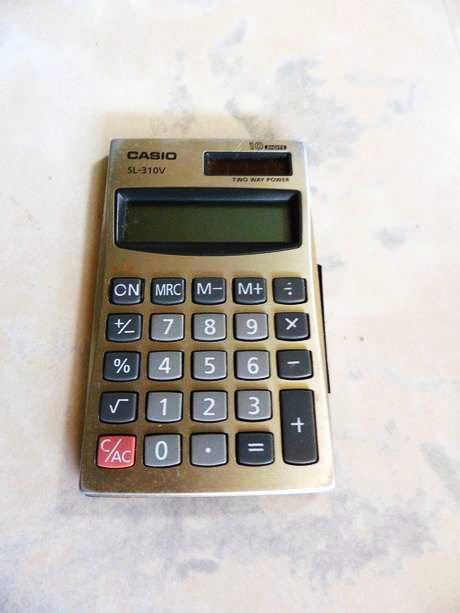 Solárna kalkulačka casio,