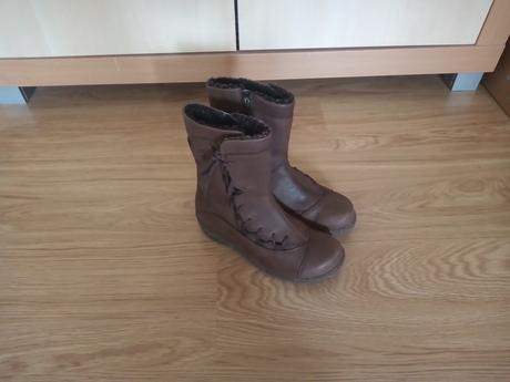 Teplé kožené čižmy super stav veľ 34 zn. klaveness, 34