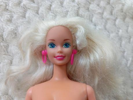 Ruffle fun riviera barbie 1994,
