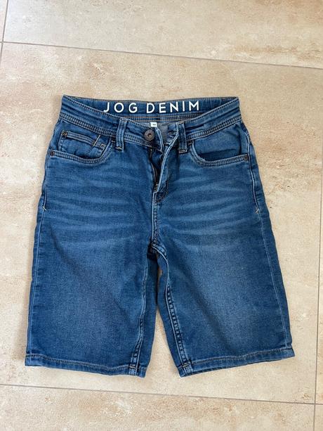 Krátke nohavice, c&a,140