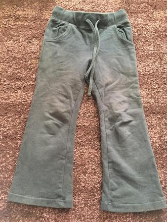 Pohodlne teplaky, 104