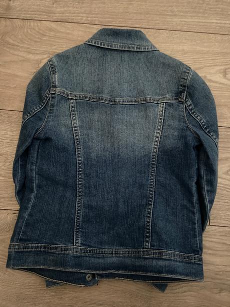 Riflova bunda, benetton,116