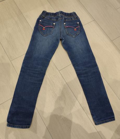 Predám dievčenské rifle, 122