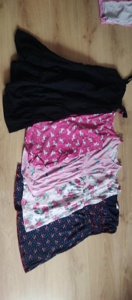 Balík dievča 134-140 leto ca 36 ks, 122–134