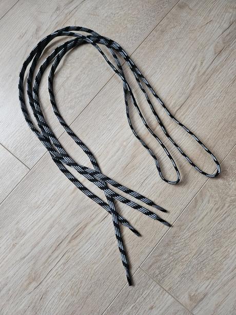 Dlhé ploché šnúrky do topánok čižiem 140 cm, tamaris