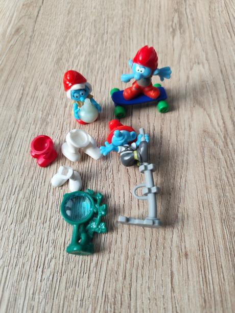 Kinder figurky šmolkovia, 
