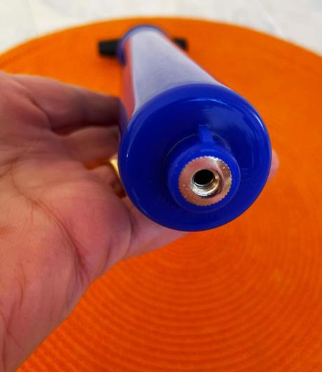 Ručná pumpa na nafukovanie lôpt,