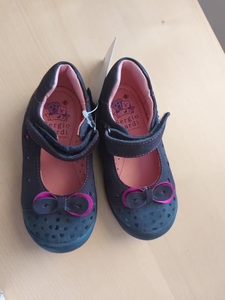 Nenosené kožené  balerínky, 23