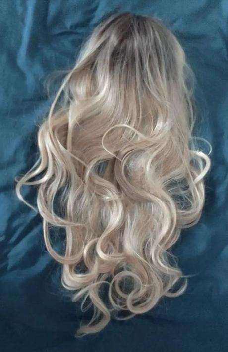 Parochňa blond, 