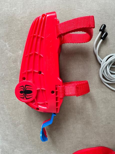 Spiderman - maska a vystrelovač pavučiny, 