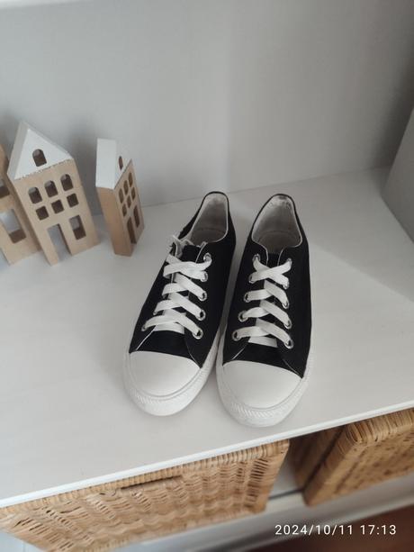 Platené tenisky, 38