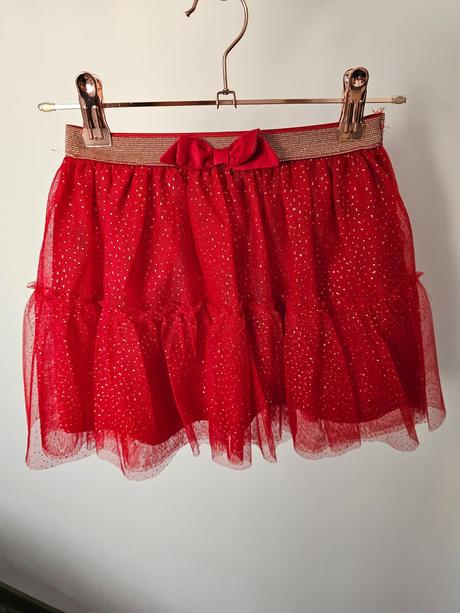 Červená tutu sukňa, 116