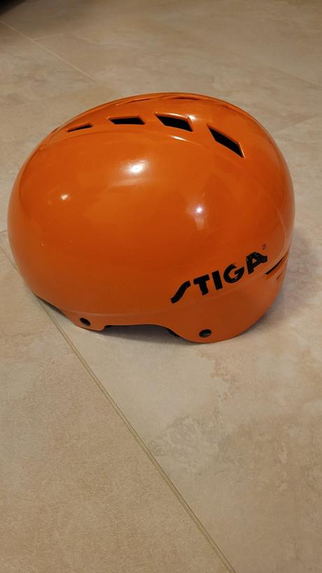 Prilba na bicykel/korčule stiga, m