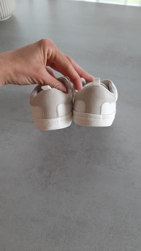 Biele botasky, h&m,25