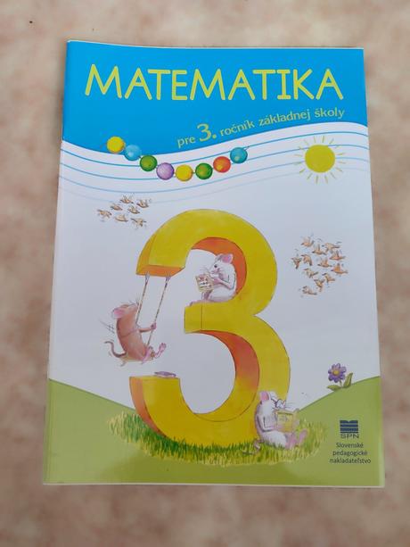 Rôzne staré učebnice, pracovné zošity,