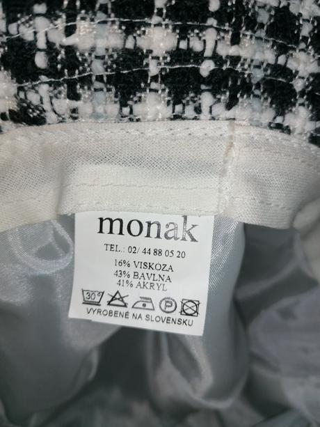 Klobúčik, monak,58