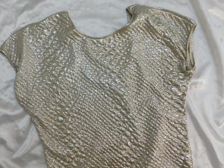 Pekne kvalitne šaty, 36