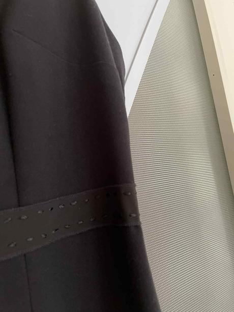 Luxusné púzdrové šaty, 40