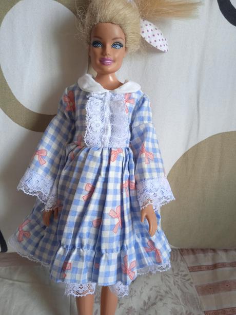 Šaty babika barbie,