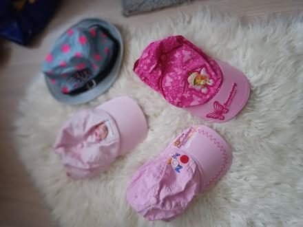 Šiltovky 3ks + klobúk 1x 54 cm, 54