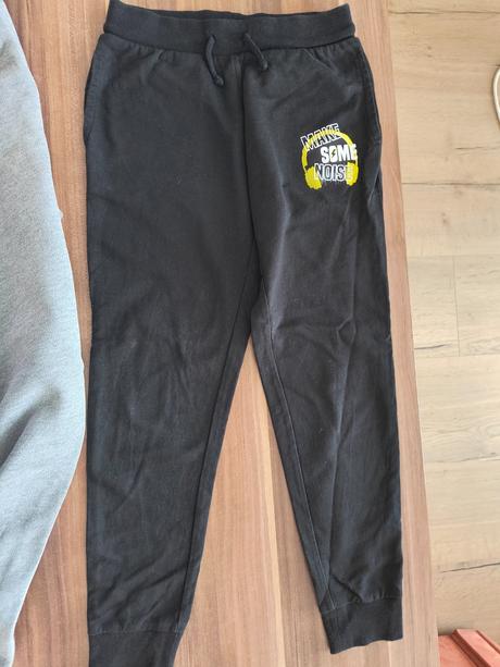 Dvoje tepláky pre fesaka, 152