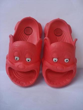 Šlapky v tvare mišky, 24