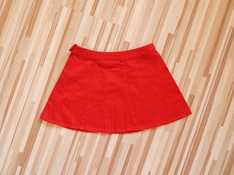 Červená sukňa, l.o.g.g.,98