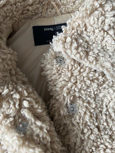 Huňatá vesta, sinsay,m