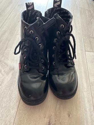 Levis kozene cizmy, levis,33