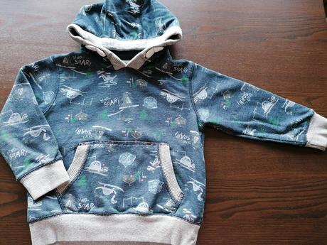 Modrá mikinka, tu,98