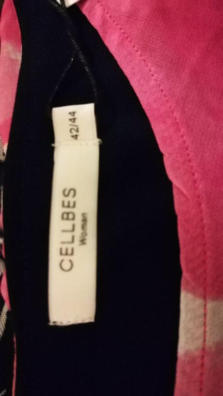 Príežitostné šaty, 44