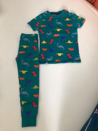 Pyžamko dinosaury, 104