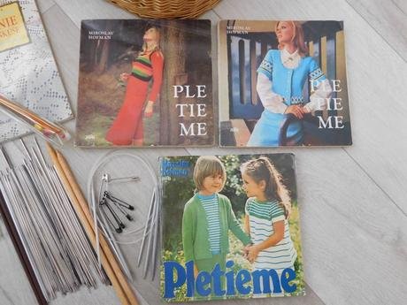 Retro potreby na štrikovanie, 