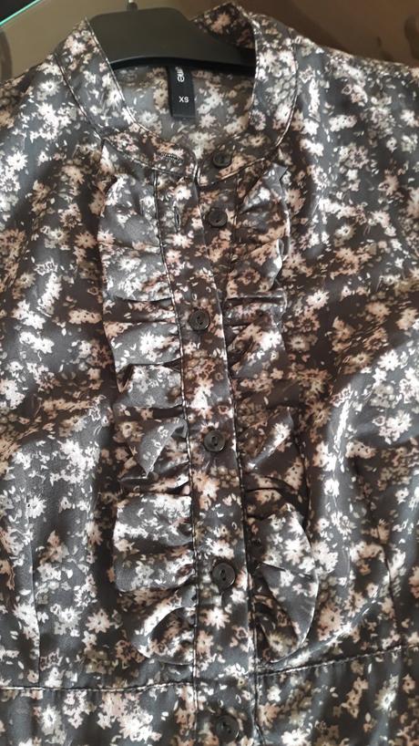 Kvietkovaná blúzka, xs