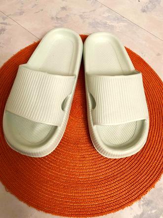 Mäkké odpružené šľapky, 37