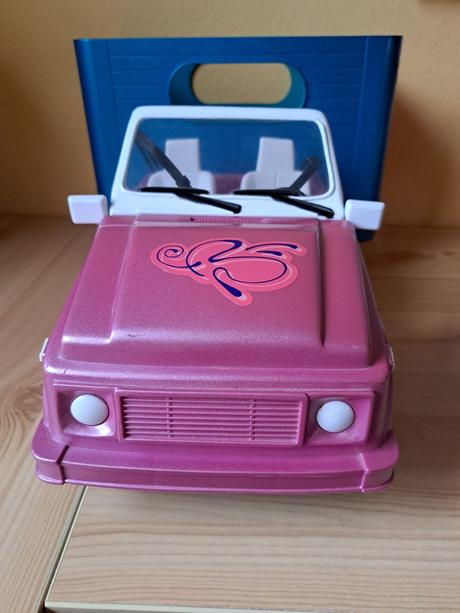 Barbie jazdkyňa s koňom aj s prívesom, 