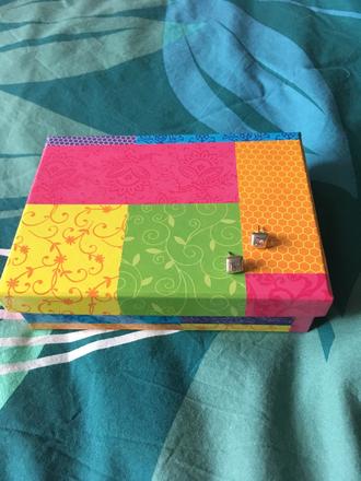 Nausnice strieborne, 