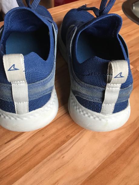 Ľahučké tenisky, 41