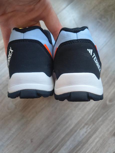 Tenisky terrex, adidas,34