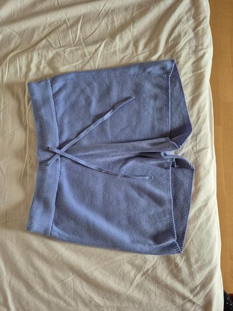 Bledofialové šortky, sinsay,m