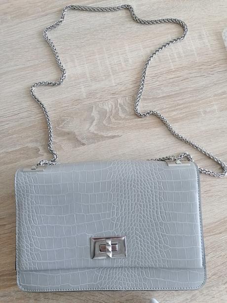 Dámska kabelka, carpisa