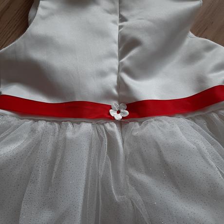 Šaty pre princezničku, 98